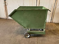 Haneu kantelbak 600 liter v.v. transportwielen en uitsparing heftrucklepels - afbeelding 2 van  5