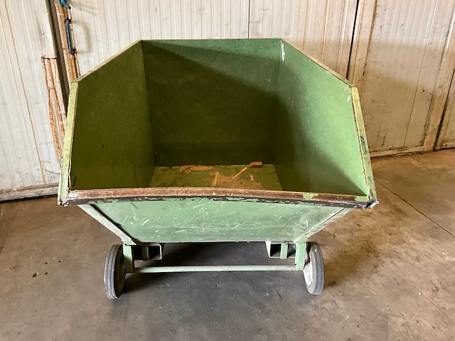 Haneu kantelbak 600 liter v.v. transportwielen en uitsparing heftrucklepels - afbeelding 5 van  5