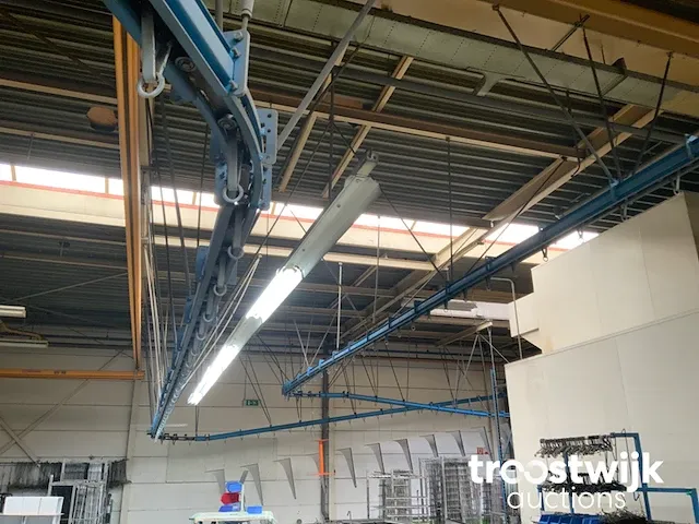Hangbaan met voorbehandelingslijn en moffel/droogovens - afbeelding 1 van  23