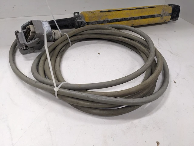 Hangdrukknopkast met harting connector - afbeelding 5 van  7
