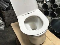 Hangtoilet - toiletpot - afbeelding 2 van  5