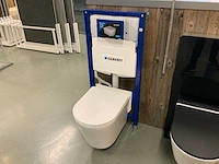 Hangtoilet met geberit inbouwreservoir