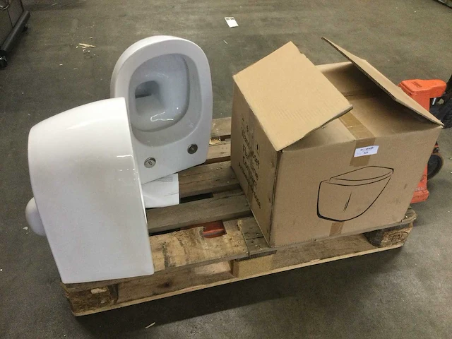 Hangtoiletten (3x) - afbeelding 1 van  3