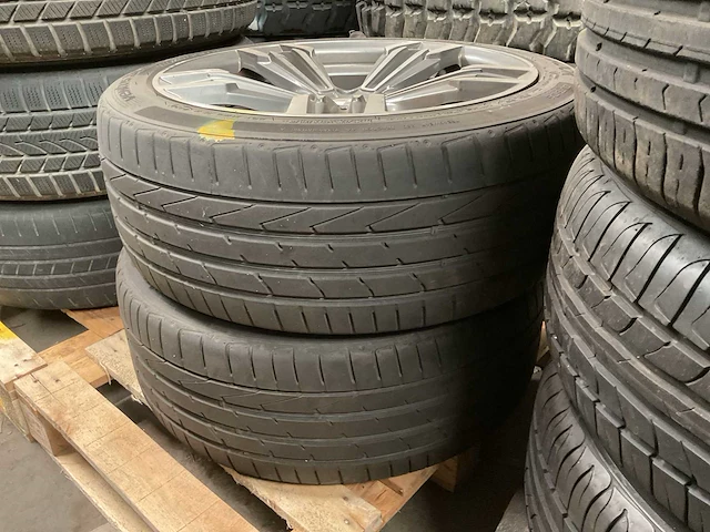 Hankook band (2x) - afbeelding 1 van  3