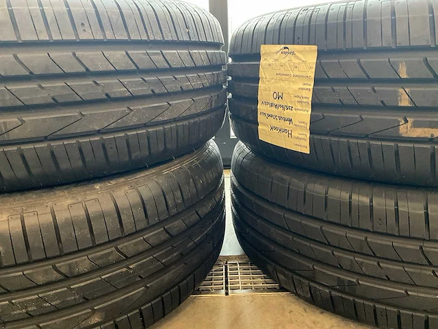 Hankook "ventus s1 evo2 suv" 235/60 r18 (4x) - afbeelding 2 van  9