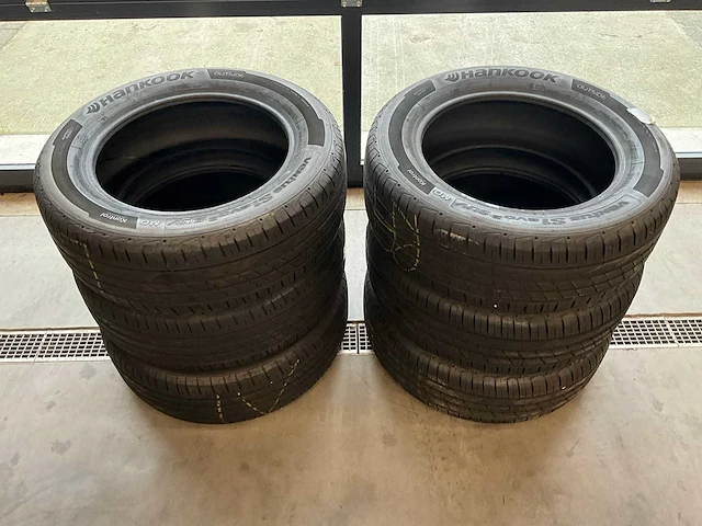 Hankook "ventus s1 evo2 suv" 235/60 r18 (6x) - afbeelding 1 van  10