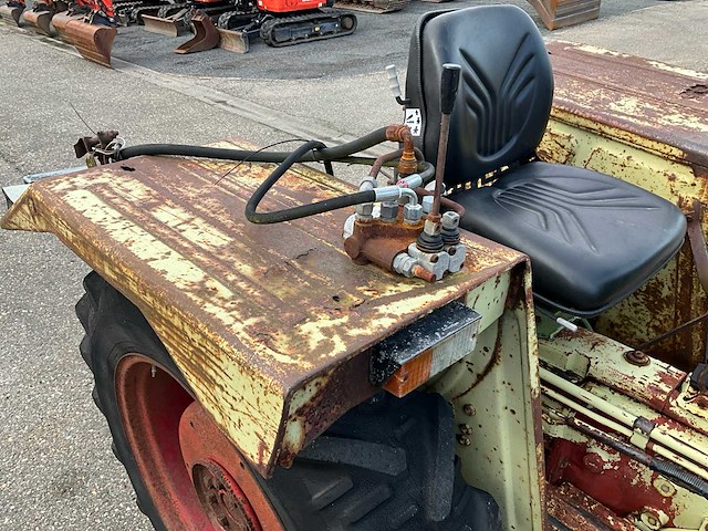 Hanomag granit 500e oldtimer tractor - afbeelding 7 van  20