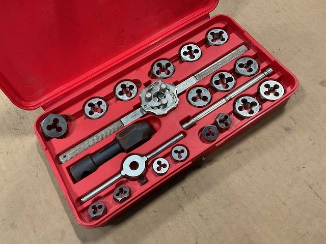Hanson tap and hex die set - afbeelding 1 van  4