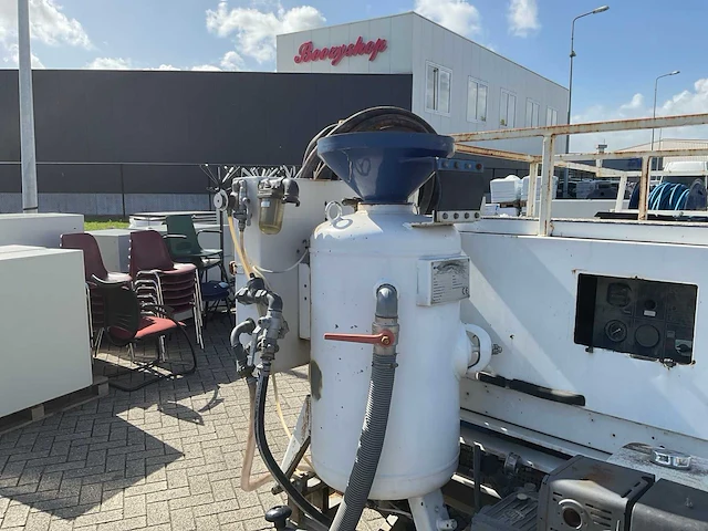 Hapert - 1990 - k1750 - zandstraal machine - afbeelding 2 van  21