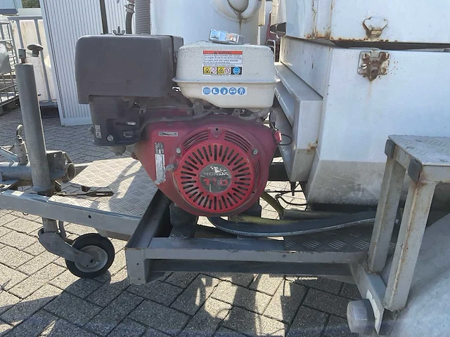 Hapert - 1990 - k1750 - zandstraal machine - afbeelding 3 van  21