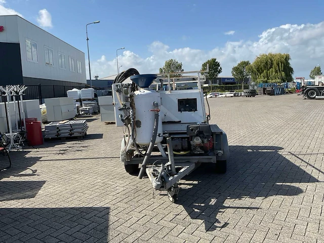 Hapert - 1990 - k1750 - zandstraal machine - afbeelding 16 van  21