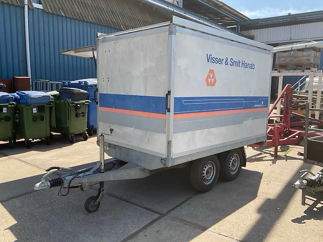 Hapert gesloten aanhangwagen - afbeelding 1 van  11