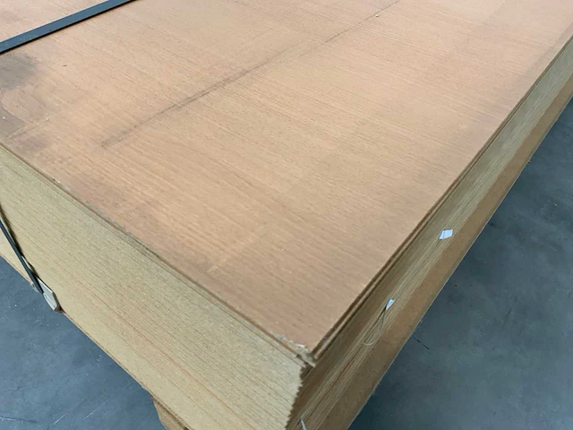 Hardboard plaat 2650x2055x3mm (80x) - afbeelding 4 van  5