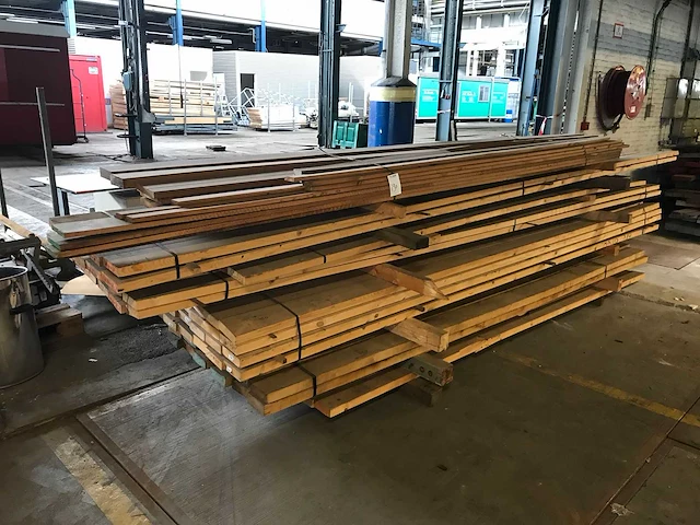 Hardhout en vuren balken en planken (80x) - afbeelding 1 van  3