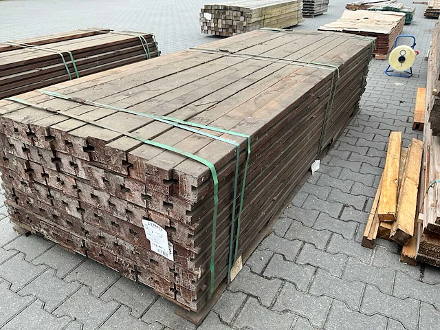 Hardhout schuttingpaal (2700x90x90mm) (72x) - afbeelding 4 van  4