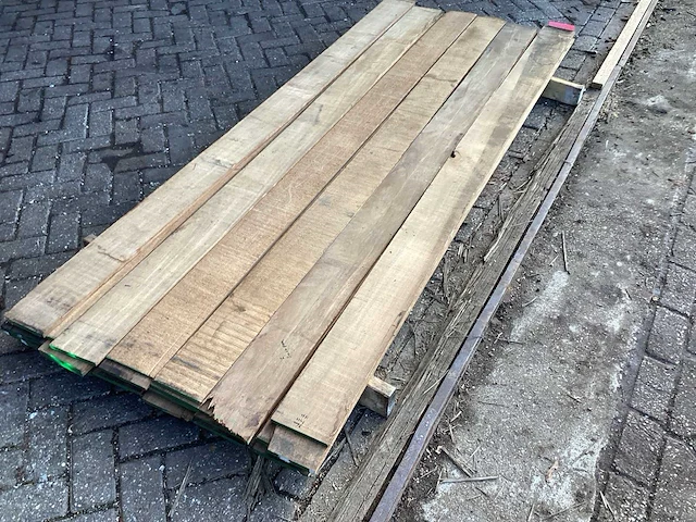 Hardhout sucupira - kd ovengedroogd 2500x980x100 mm - planken (35x) - afbeelding 3 van  9