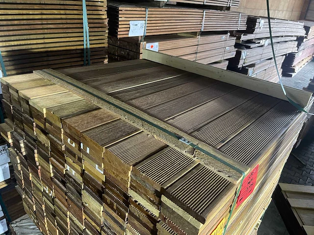 Hardhout tegelhout 1050x97x17mm (410x) - afbeelding 1 van  3