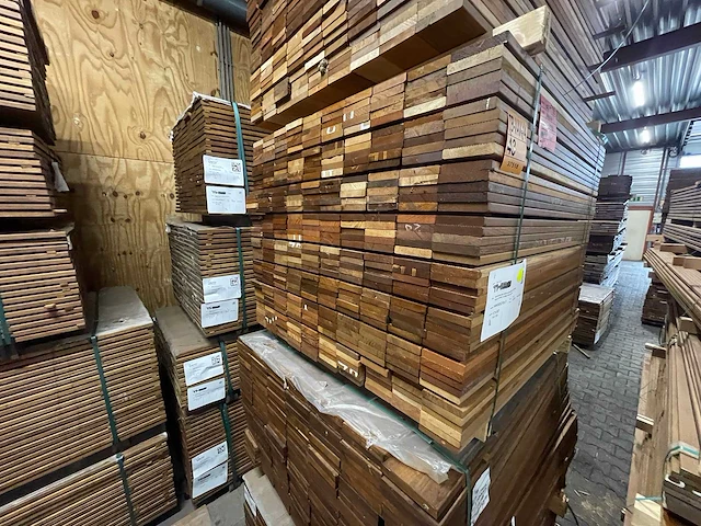 Hardhout tegelhout 1050x97x17mm (410x) - afbeelding 3 van  3