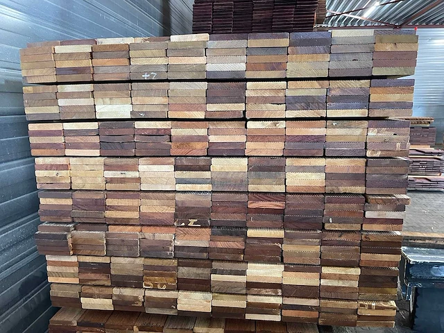 Hardhout tegelhout 550-1050x97x17mm (800x) - afbeelding 3 van  3