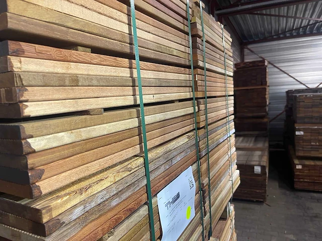 Hardhout tegelhout 550-1050x97x17mm (800x) - afbeelding 2 van  3