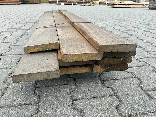 Hardhout vlonderplank (2150-2450x140x28mm) (10x) - afbeelding 3 van  3