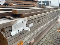 Hardhouten balken fijnbezaagd 2750-4000x100x50mm (93x) - afbeelding 2 van  3