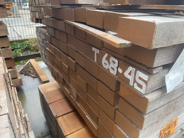 Hardhouten balken fijnbezaagd 2750-4000x100x50mm (93x) - afbeelding 3 van  3