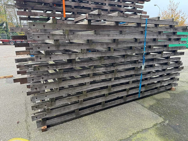 Hardhouten frames 390x120cm (circa 155 meter) - afbeelding 3 van  3