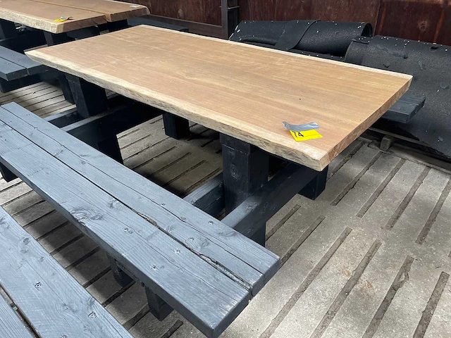 Hardhouten picknicktafel 2000mm - afbeelding 1 van  3