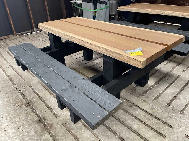 Hardhouten picknicktafel 2000mm - afbeelding 1 van  3