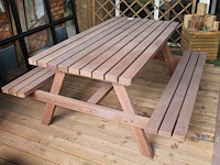 Hardhouten picknicktafel. afmeting totaal 180 x 167 cm. - afbeelding 2 van  2