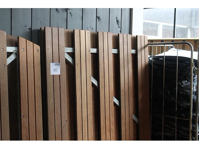 Hardhouten poort. afmeting 100 x 180 cm. - afbeelding 1 van  2