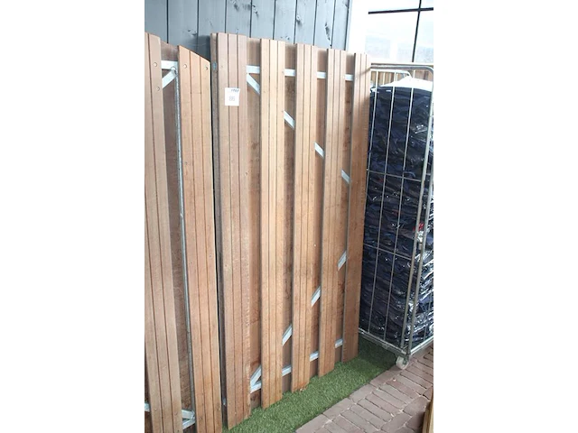 Hardhouten poort. afmeting 100 x 180 cm. - afbeelding 2 van  2