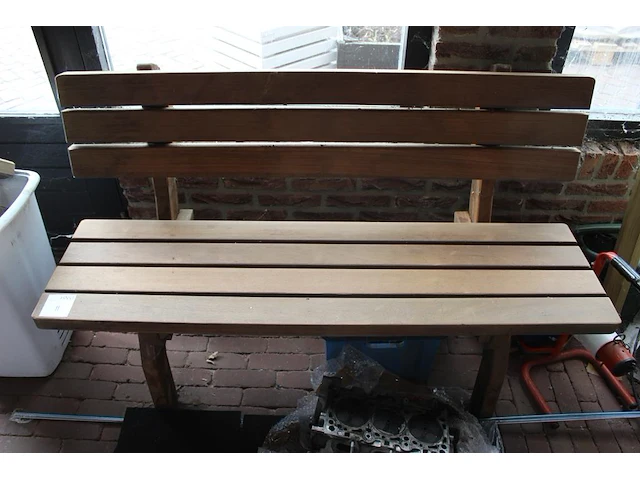 Hardhouten tuinbank. afmeting 140 x 60 cm. - afbeelding 1 van  3