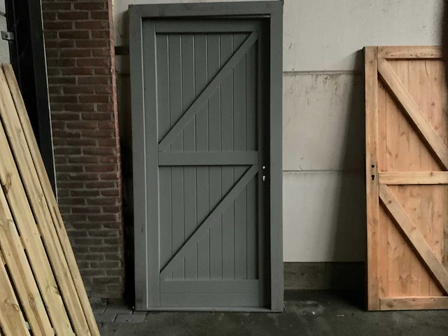 Hardhouten tuindeur in kozijn grijs 215x110 cm - afbeelding 3 van  3