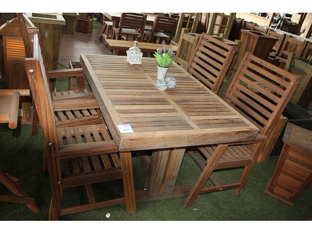 Hardhouten tuinset bestaande tafel en vier stoelen met leuning, tafel 139 x 94 x 76 cm. - afbeelding 1 van  4