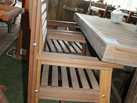 Hardhouten tuinset bestaande tafel en vier stoelen met leuning, tafel 139 x 94 x 76 cm. - afbeelding 3 van  4