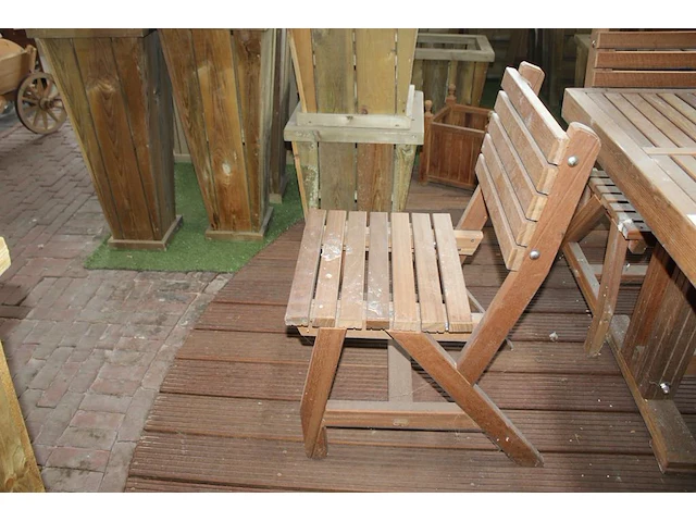 Hardhouten tuinset bestaande tafel en vier stoelen. tafelafmeting 139 x 94 x 76 cm. - afbeelding 4 van  4