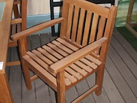 Hardhouten tuintafelset bestaande uit tafel met 3x glazen inleg en 4 stoelen met leuning. tafel afmeting 18... - afbeelding 2 van  3