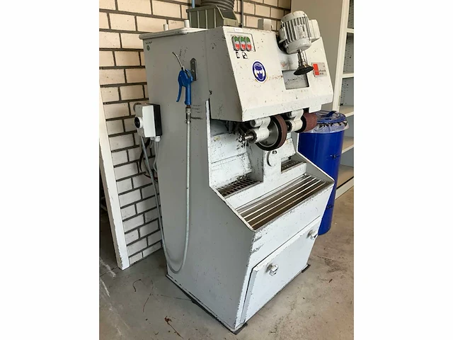 Hardo ortho solo 75 band- schuur- polijstmachine v.v. pneumatische klepafzuiging - afbeelding 3 van  6