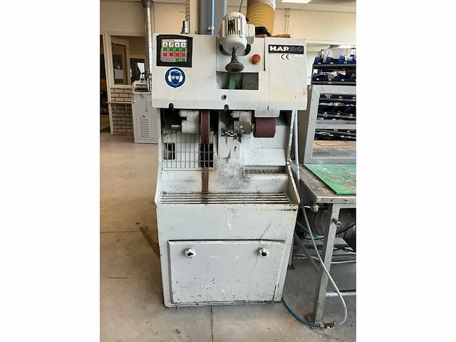 Hardo ortho solo 75 band- schuur- polijstmachine v.v. pneumatische klepafzuiging - afbeelding 2 van  5