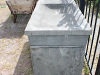 Hardstenen gootsteen. afmeting 165 x 65 x 79 cm. - afbeelding 3 van  3