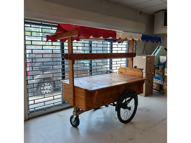 Haringkar /bakfiets , gazelle, onderstel en fiets ca 1930 en opbouw volledig vernieuwd - afbeelding 1 van  33