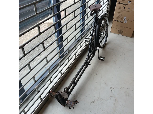Haringkar /bakfiets , gazelle, onderstel en fiets ca 1930 en opbouw volledig vernieuwd - afbeelding 16 van  33