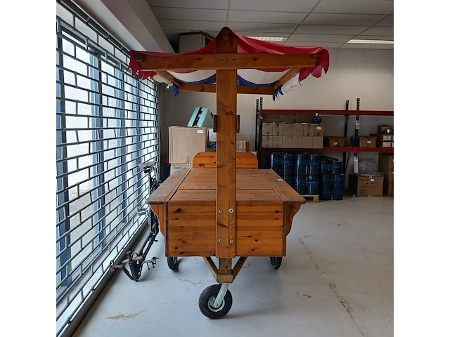 Haringkar /bakfiets , gazelle, onderstel en fiets ca 1930 en opbouw volledig vernieuwd - afbeelding 32 van  33