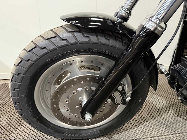 Harley davidson - chopper - motorfiets - 2011 - afbeelding 16 van  23