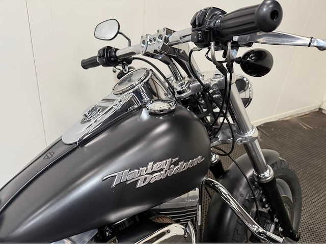 Harley davidson - chopper - motorfiets- 2009 - afbeelding 13 van  23