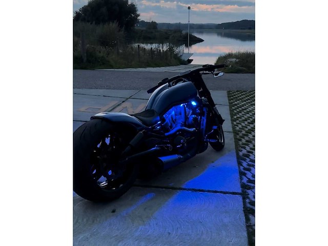 Harley davidson - chopper - vrscdx night-rod special - motorfiets custom made - afbeelding 5 van  6