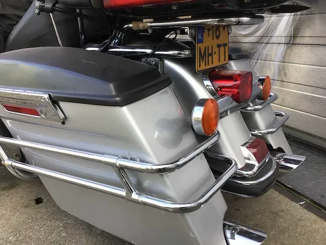 Harley davidson - tour - 88 flhtcui egult.cl. - motorfiets - afbeelding 4 van  33