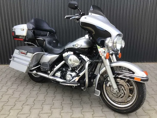 Harley davidson - tour - 88 flhtcui egult.cl. - motorfiets - afbeelding 12 van  33